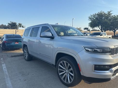 Used 2022 Jeep Grand Wagoneer Series II w/ Convenience Group III image 2