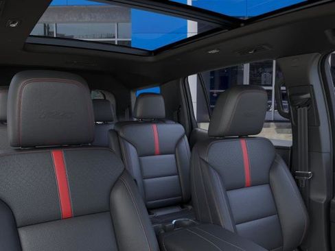 New 2026 Chevrolet Traverse RS w/ LPO, Floor Liner Package AWD/4WD image 24