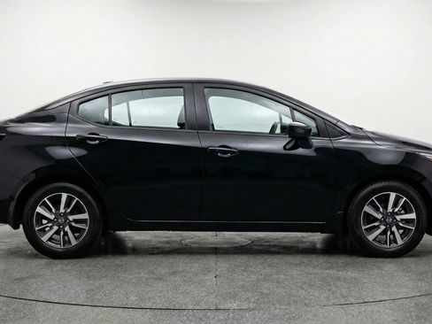 Used 2025 Nissan Versa SV FWD image 11
