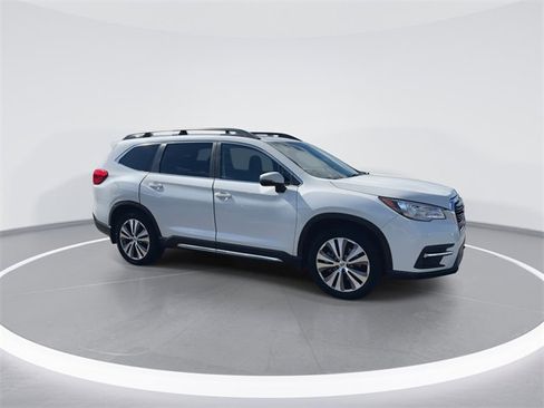Certified 2022 Subaru Ascent Limited w/ Technology Package image 2