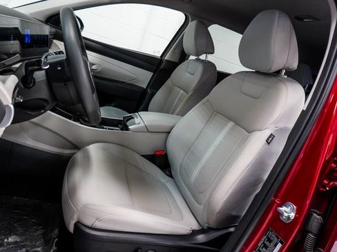 Used 2025 Hyundai Tucson SEL FWD image 6