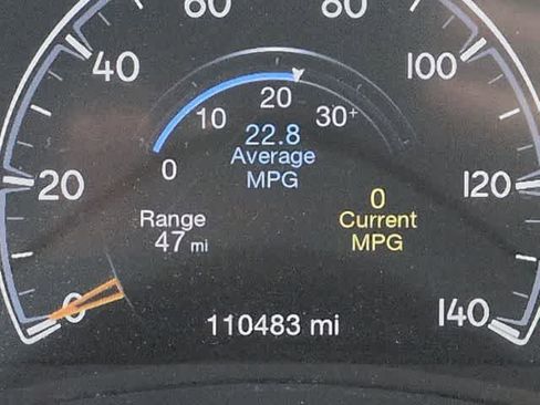 Used 2019 Jeep Grand Cherokee Laredo AWD/4WD image 30