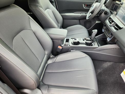 New 2026 Subaru Outback Limited AWD/4WD image 10