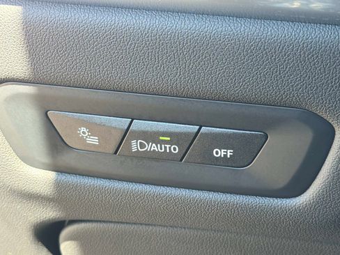 Used 2025 BMW X5 xDrive40i w/ Premium Essential Package image 55