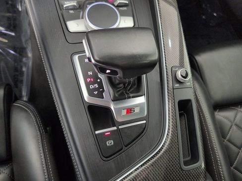 Used 2019 Audi S4 Premium Plus w/ Premium Plus Package image 16