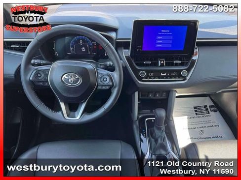Used 2024 Toyota Corolla Cross XLE w/ Convenience Package image 16