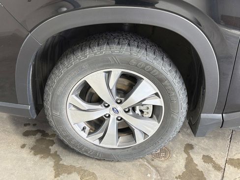 Certified 2021 Subaru Ascent Premium w/ Convenience Package AWD/4WD image 9
