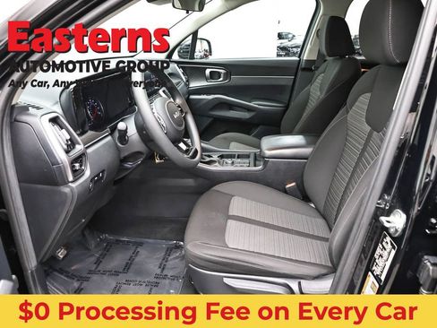 Used 2022 Kia Sorento LX FWD image 13