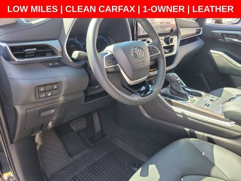 Used 2026 Toyota Highlander Limited AWD/4WD image 25