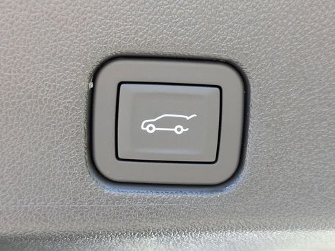 New 2026 Chevrolet Traverse LT w/ Enhanced Driving Package image 13