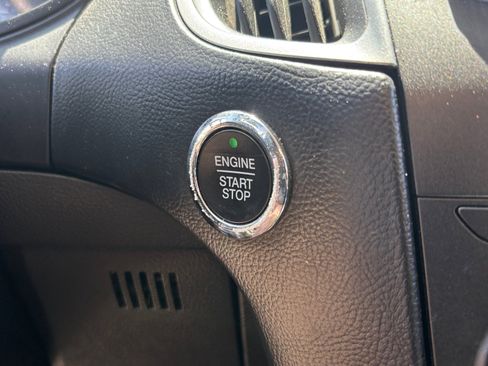 Used 2017 Ford Edge SE FWD image 27