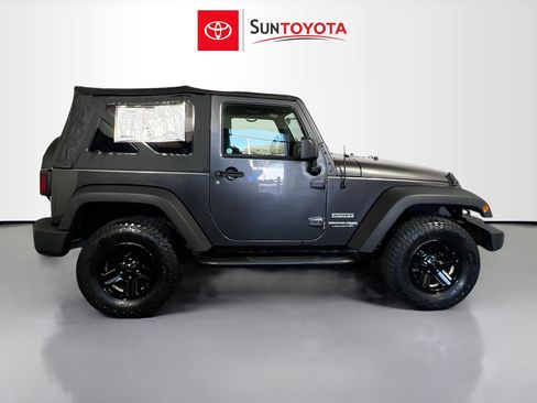 Used 2018 Jeep Wrangler Sport image 2
