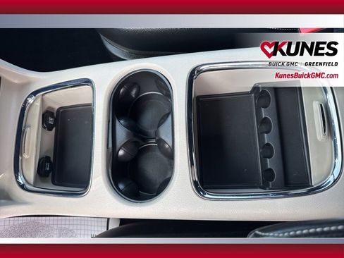 Used 2017 Dodge Grand Caravan SXT FWD image 29