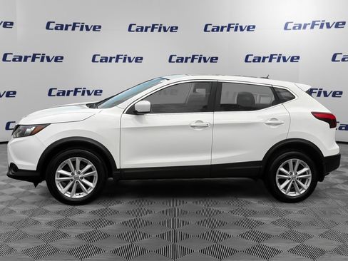 Used 2017 Nissan Rogue Sport S w/ S Appearance Package AWD/4WD image 2