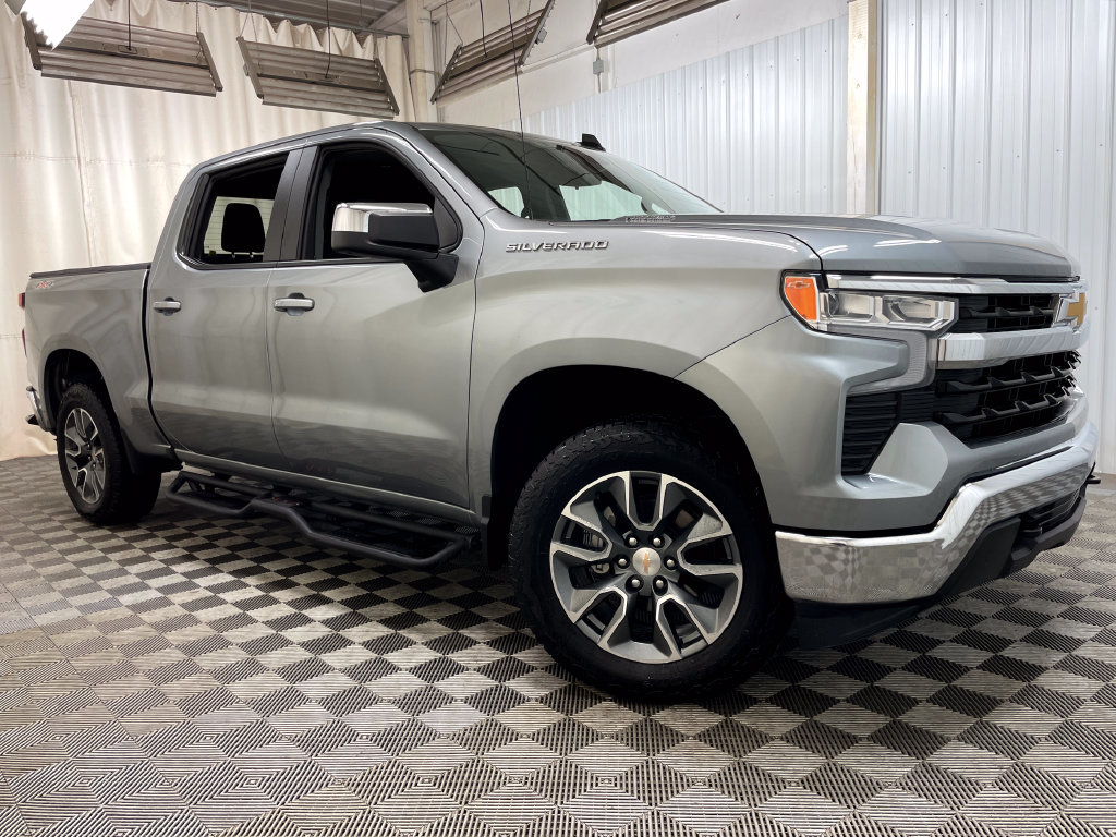Certified 2025 Chevrolet Silverado 1500 LT AWD/4WD image 47