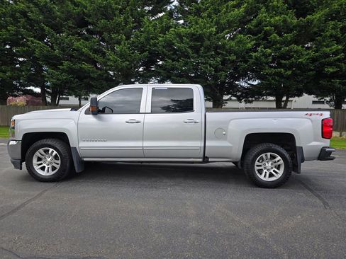 Used 2017 Chevrolet Silverado 1500 LT w/ Max Trailering Package AWD/4WD image 3