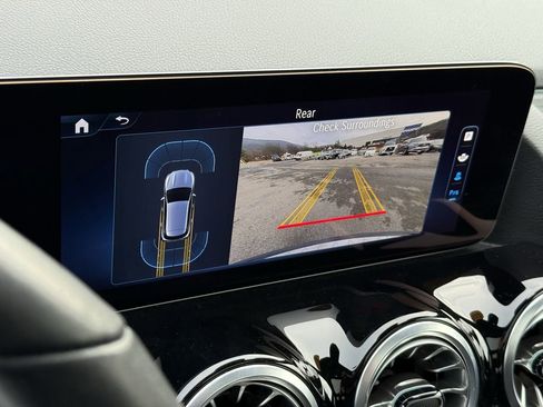 Used 2025 Mercedes-Benz GLA 250 250 4MATIC image 24