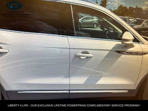 Used 2023 Lincoln Nautilus Reserve w/ Equipment Group 201A AWD/4WD image 11