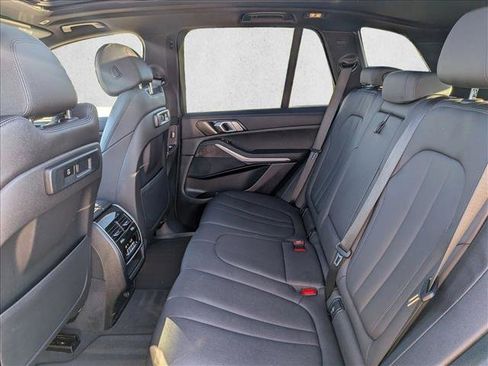 Used 2022 BMW X5 xDrive40i w/ Parking Assistance Package image 20