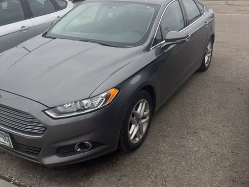Used 2014 Ford Fusion SE w/ Equipment Group 202A image 10