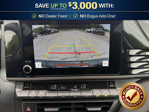 Used 2025 Toyota Camry LE FWD image 28