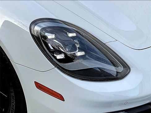 Certified 2022 Porsche Panamera 4 image 30