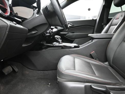 Used 2024 Chevrolet Trax RS w/ Sunroof Package image 15