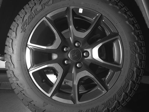 Used 2025 Jeep Compass Trailhawk AWD/4WD image 15