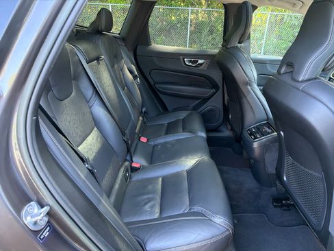 Used 2023 Volvo XC60 B5 Ultimate image 22