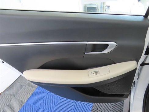 Used 2022 Hyundai Sonata SEL w/ Convenience Package FWD image 28