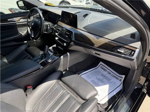 Used 2018 BMW 540i w/ Premium Package RWD image 30