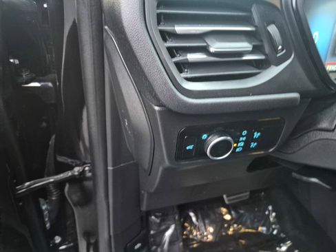 Used 2024 Ford Escape ST-Line image 19