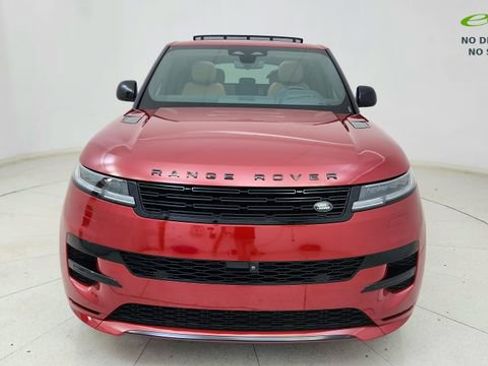 Used 2024 Land Rover Range Rover Sport Dynamic SE AWD/4WD image 2