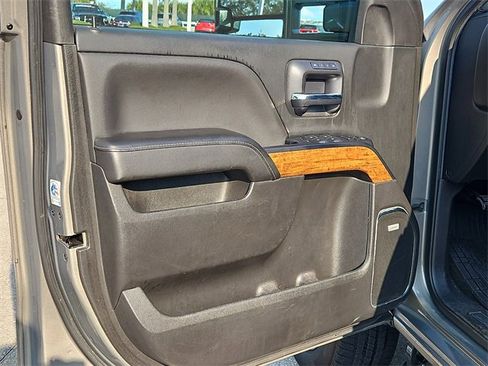 Used 2017 Chevrolet Silverado 2500 High Country w/ Duramax Plus Package image 17