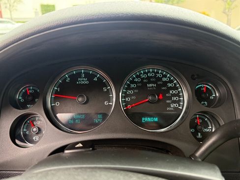 Used 2011 GMC Yukon Denali AWD/4WD image 27