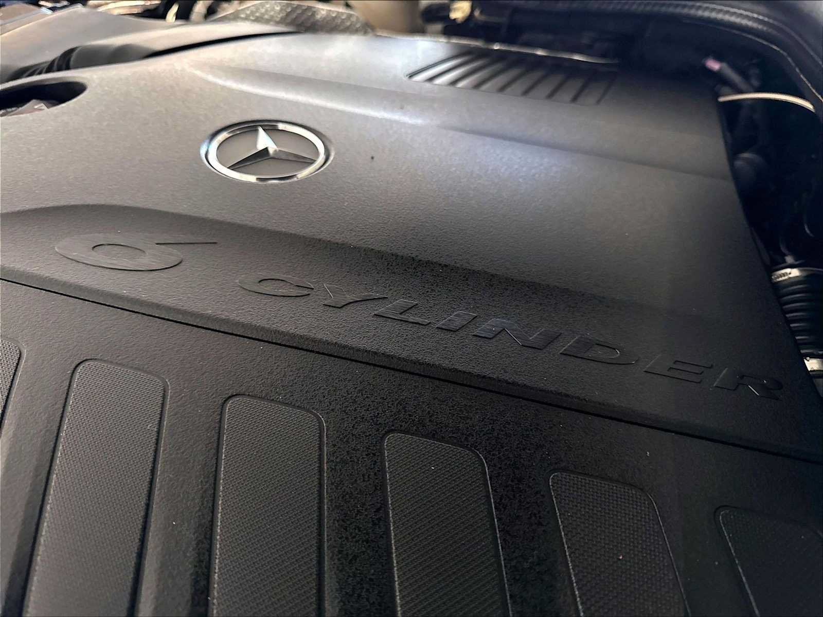 Used 2024 Mercedes-Benz GLE 450 4MATIC image 35