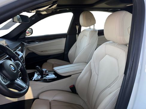 Used 2018 BMW 530e RWD image 10