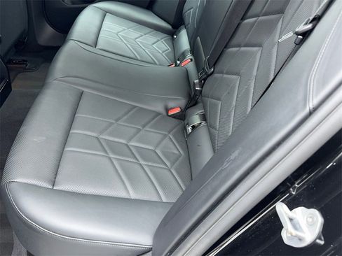 Used 2025 BMW 530i image 42