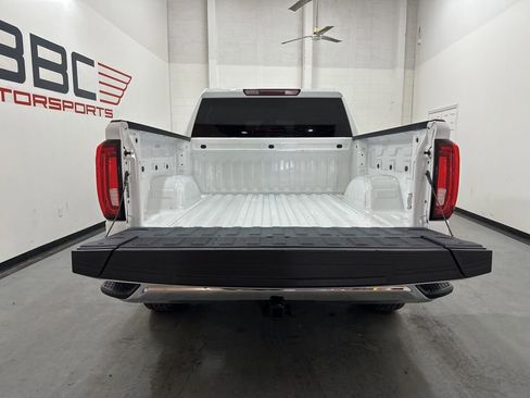 Used 2024 GMC Sierra 1500 SLE image 14