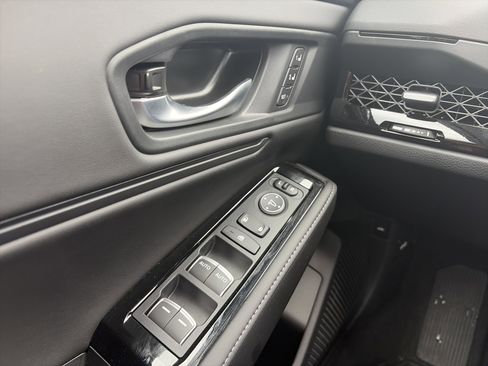 Used 2025 Honda Accord Touring image 23