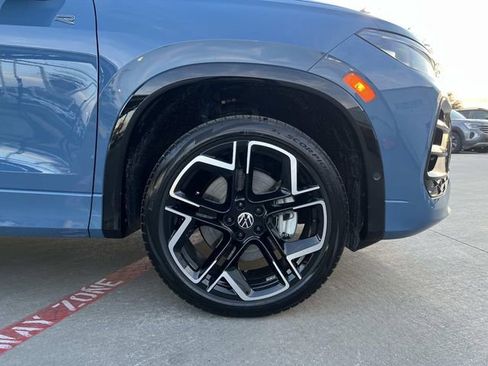 New 2026 Volkswagen Tiguan SEL R-Line image 9