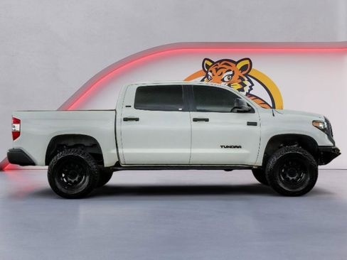 Used 2018 Toyota Tundra SR5 w/ SR5 Upgrade Package AWD/4WD image 4