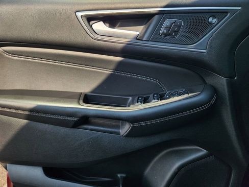 Used 2024 Ford Edge Titanium image 21