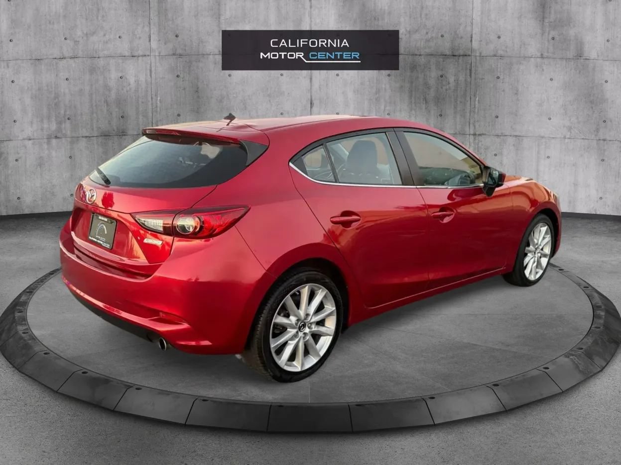 Used 2017 MAZDA MAZDA3 Touring FWD image 5