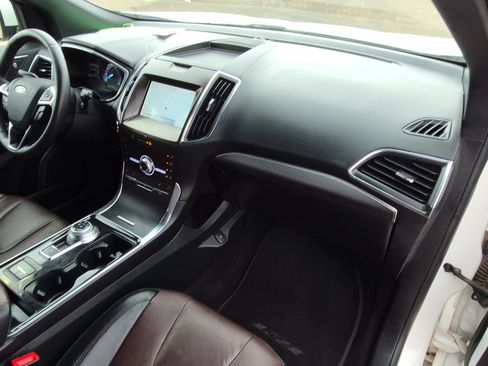Used 2020 Ford Edge Titanium w/ Equipment Group 301A FWD image 30