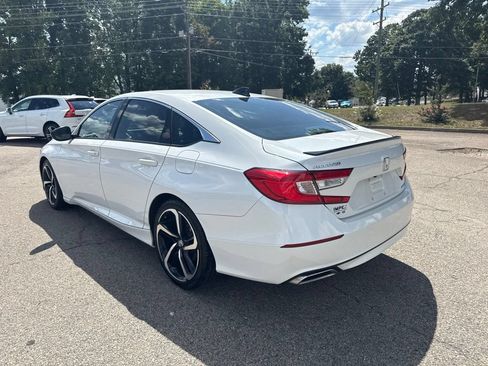Used 2022 Honda Accord Sport image 3
