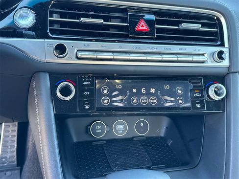 Used 2025 Genesis G70 2.5T w/ Sport Prestige Package image 30