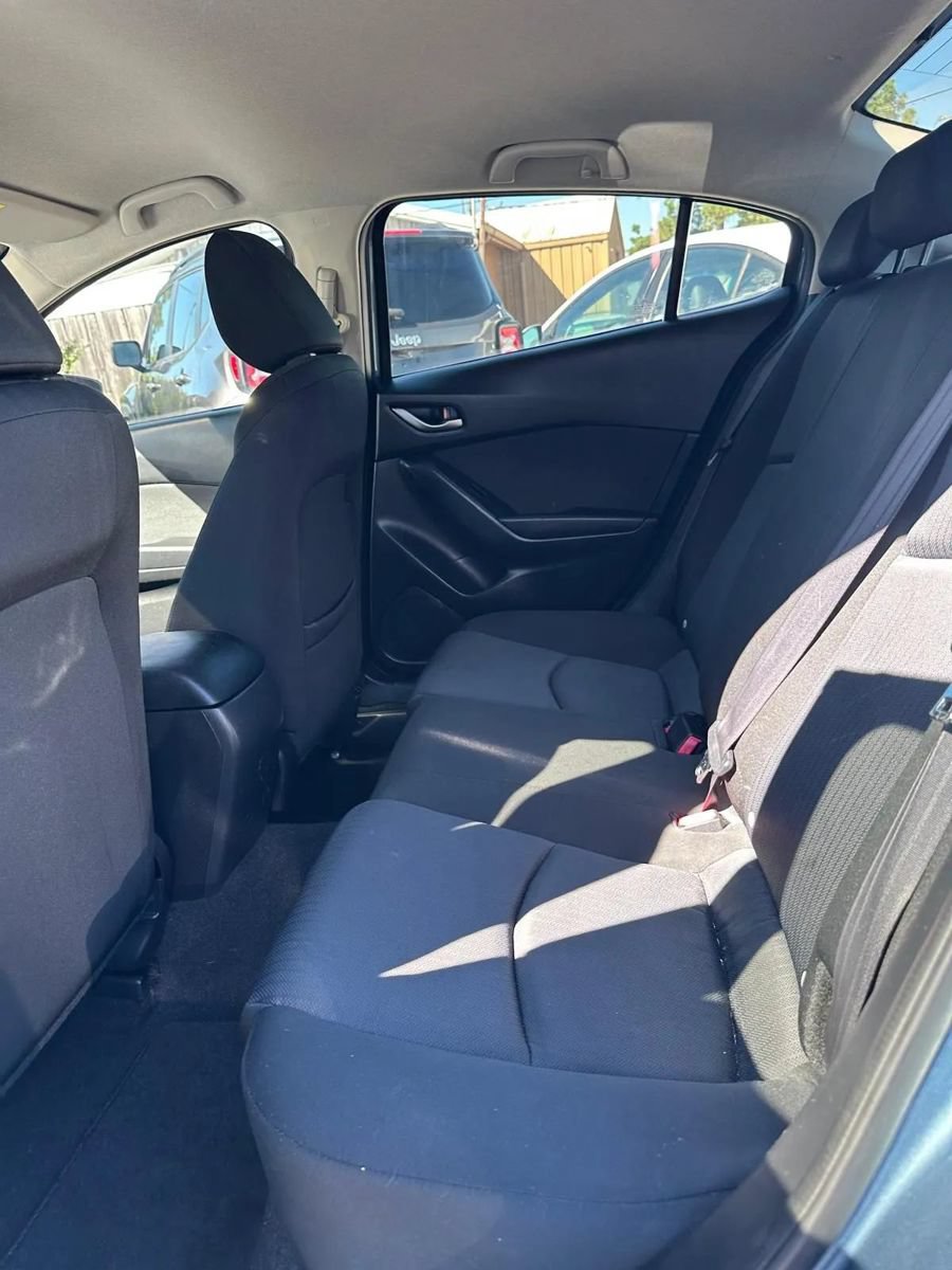 Used 2015 MAZDA MAZDA3 i SV FWD image 13