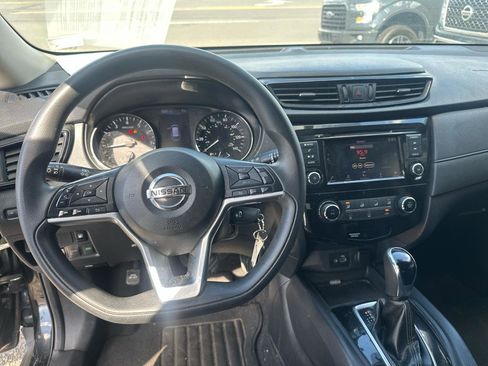 Used 2018 Nissan Rogue S AWD/4WD image 8
