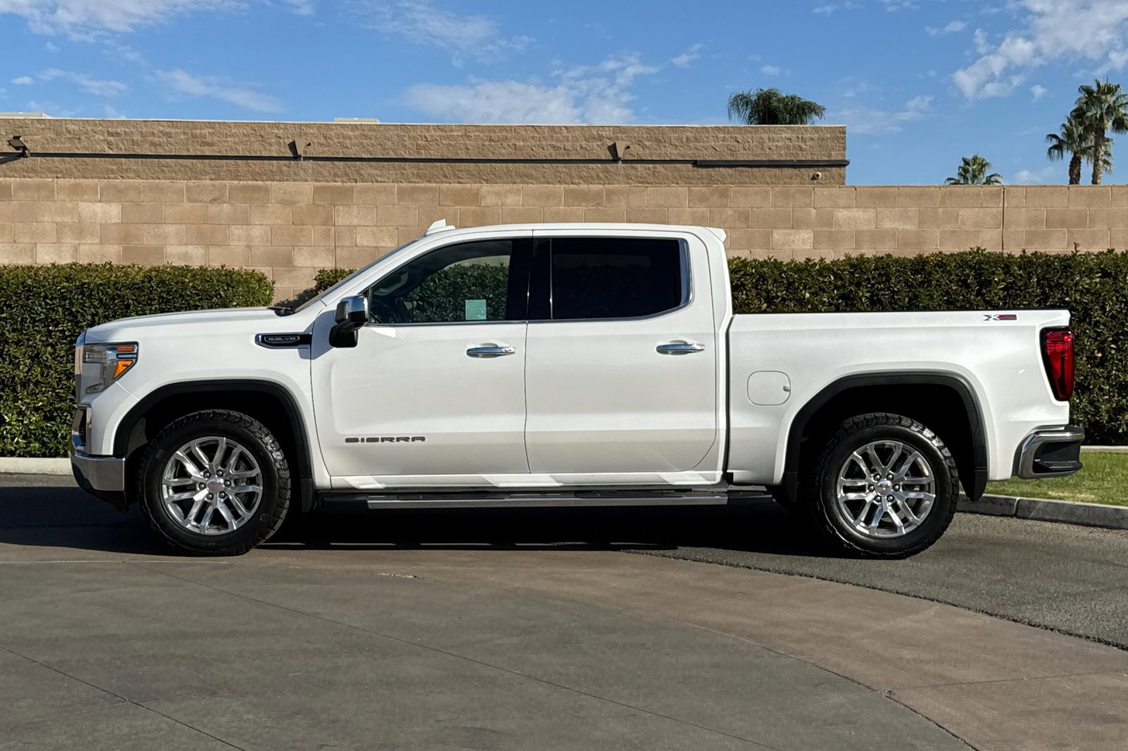 Certified 2019 GMC Sierra 1500 SLT w/ SLT Premium Package AWD/4WD image 7